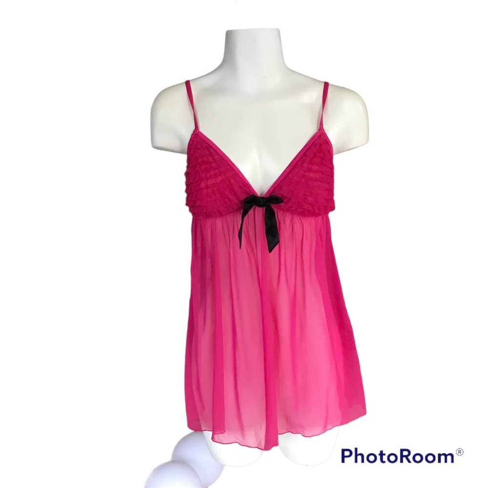 Adorable y2k pink ruffle detail slip 💕